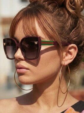 Women’s Oversized Square Gold Accent Sunglasses compare to Gucci
